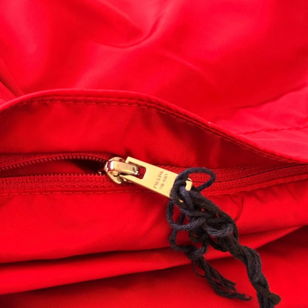 Prada Men's Red Re-Nylon Jogging Pants SPH374 Large, Triangle logo, stretch